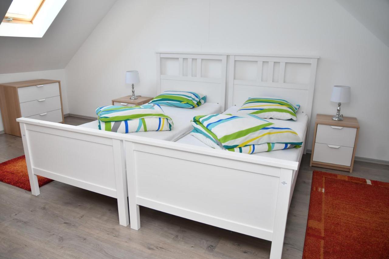 Foeveny Apartmanok Balatonfůzfő Extérieur photo