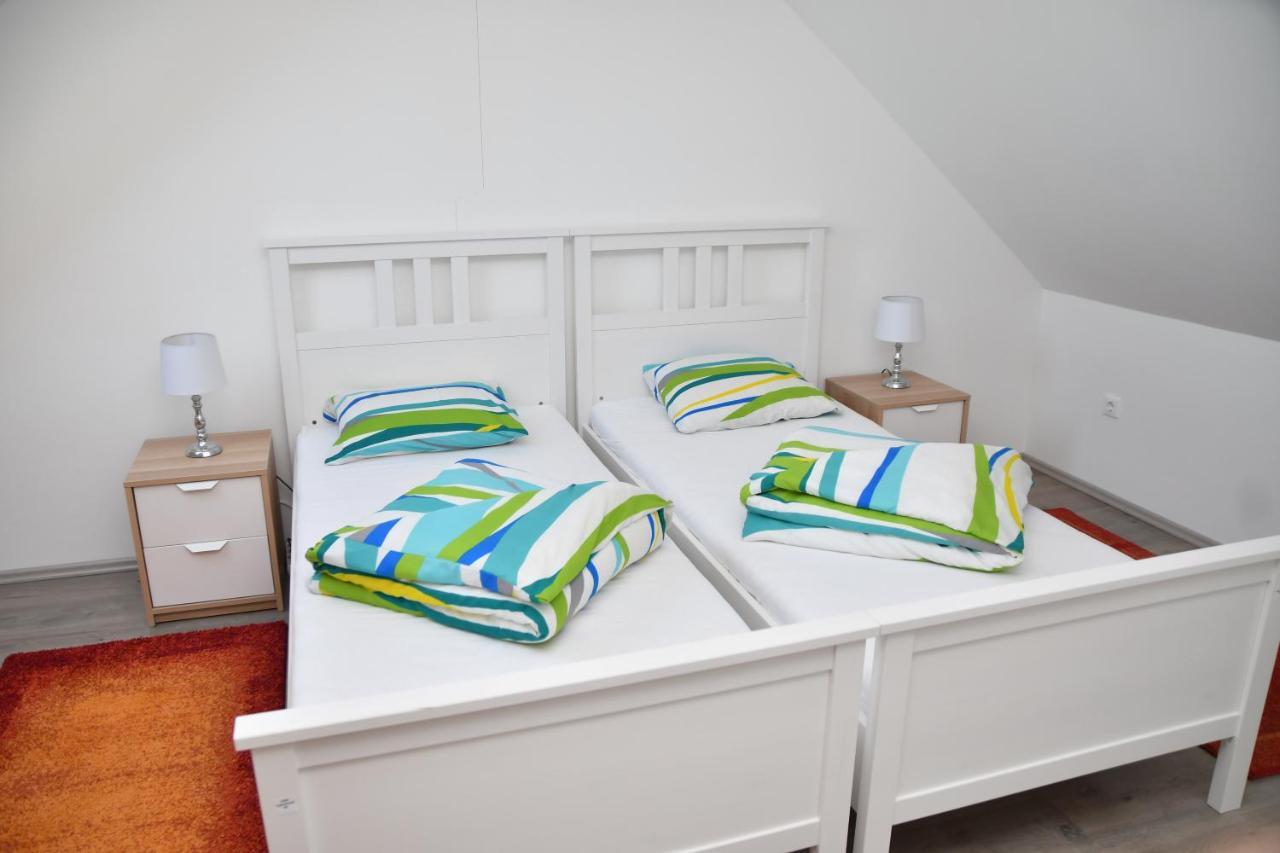 Foeveny Apartmanok Balatonfůzfő Extérieur photo